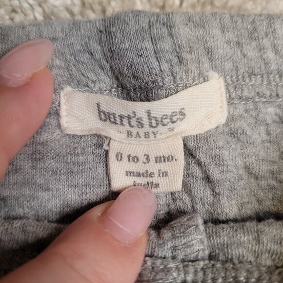 Burt's Bees Baby, 100% Organic Cotton Set- Size 0-3 Months (Runs large) - Picture 3 of 3